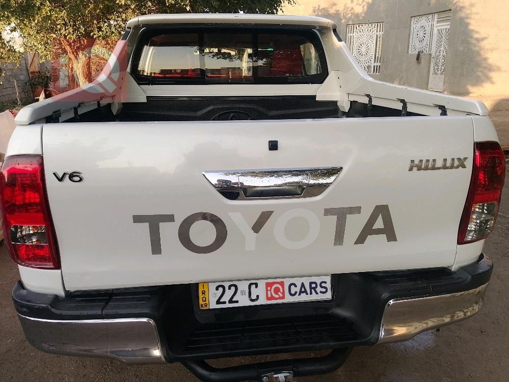 تويوتا هايلوكس